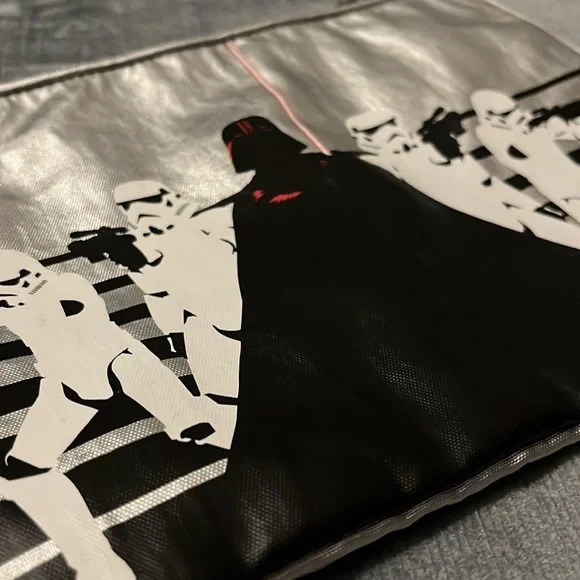 Kipling Ellettronico Star Wars Large Cosmetic Pouch - Picture 5 of 11